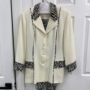 Womens suit set zebra size 14